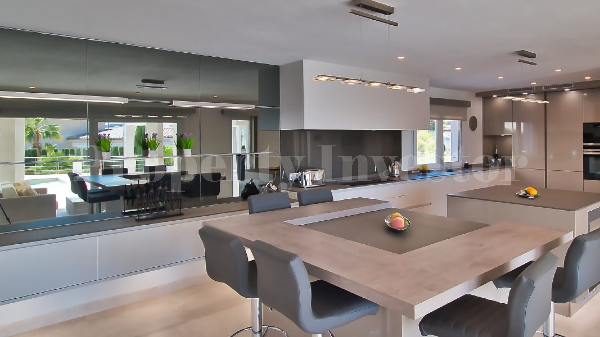 Luxury 4 Bedroom Sea View Villa in Prime Location of Port Andratx