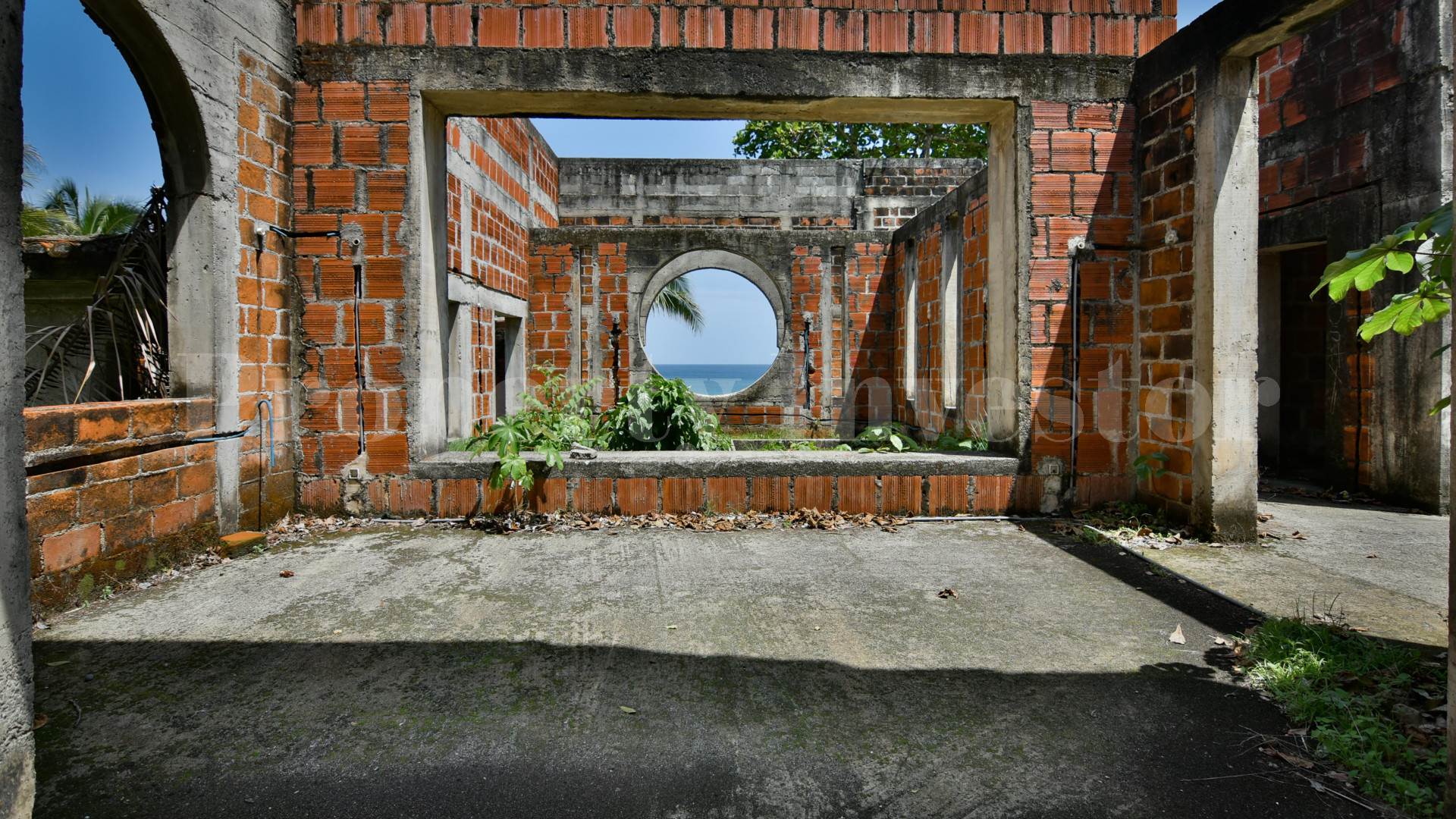 Magnificent 7 Bedroom Unfinished Beachfront Estate for Sale in Pedasi, Panama