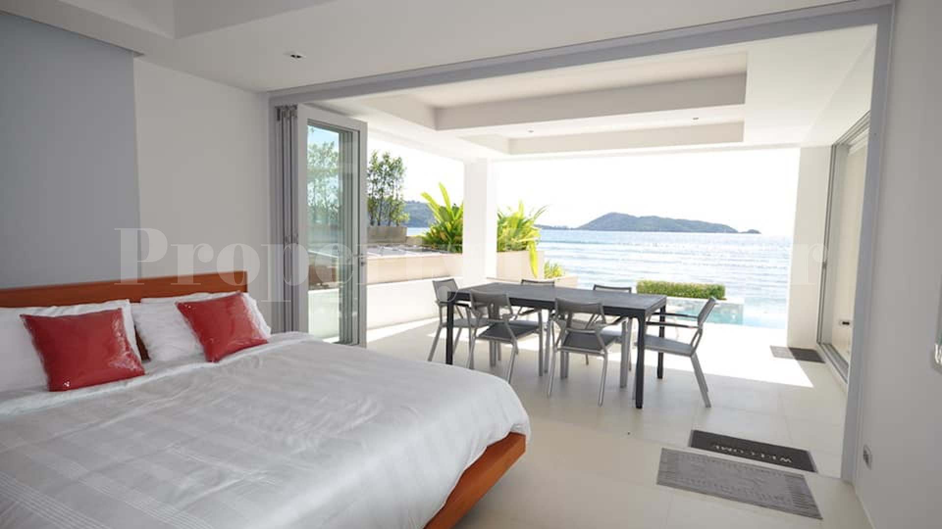 Very Rare Opportunity to Purchase 3 Bedroom Beach House on Patong Beach, Phuket