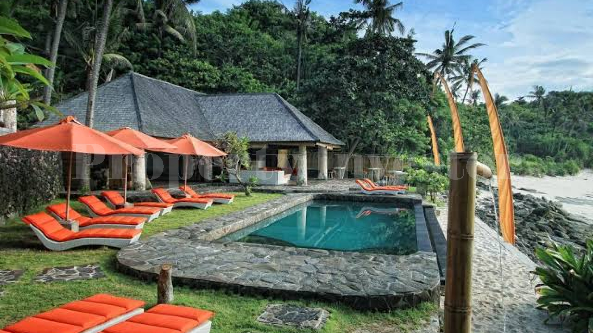 Impressive 4* Star 7 Villa Sustainable Beachfront Eco Resort on Nusa Ceningan, Indonesia