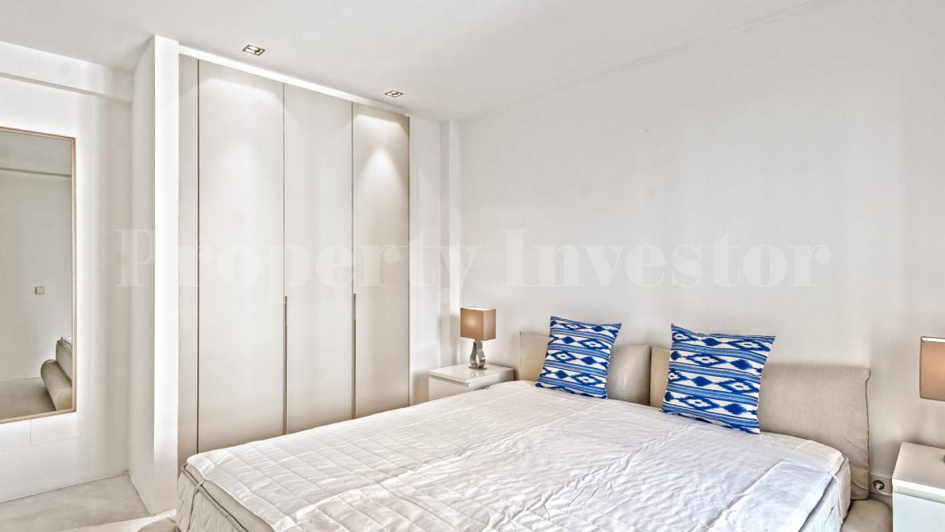 Debonair 1 Bedroom Luxury Sea View Apartment in Palma de Mallorca