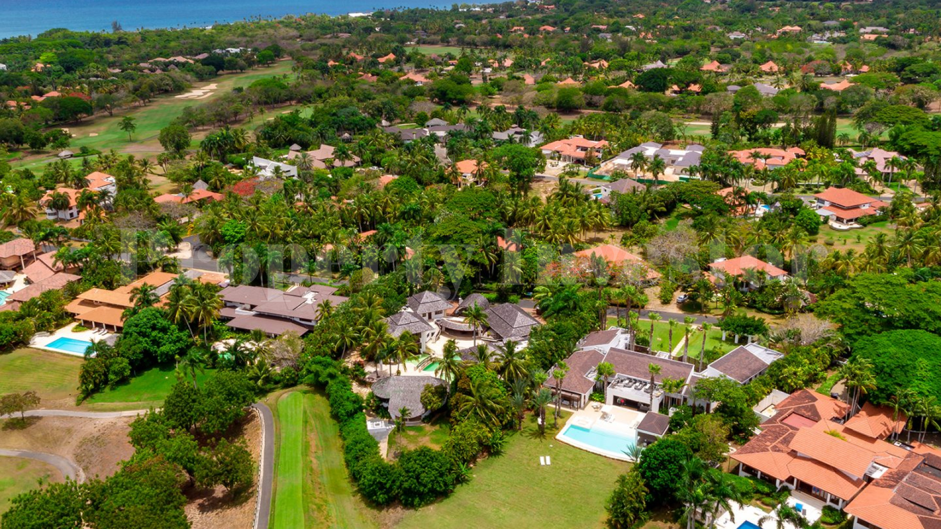 Modern 4 Bedroom Luxury Golf Villa for Sale in La Romana, Dominican Republic