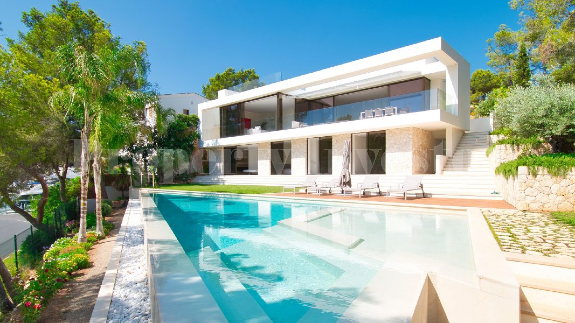 Exclusive New 4 Bedroom First Line Villa in “Club Náutico” in Santa Ponsa