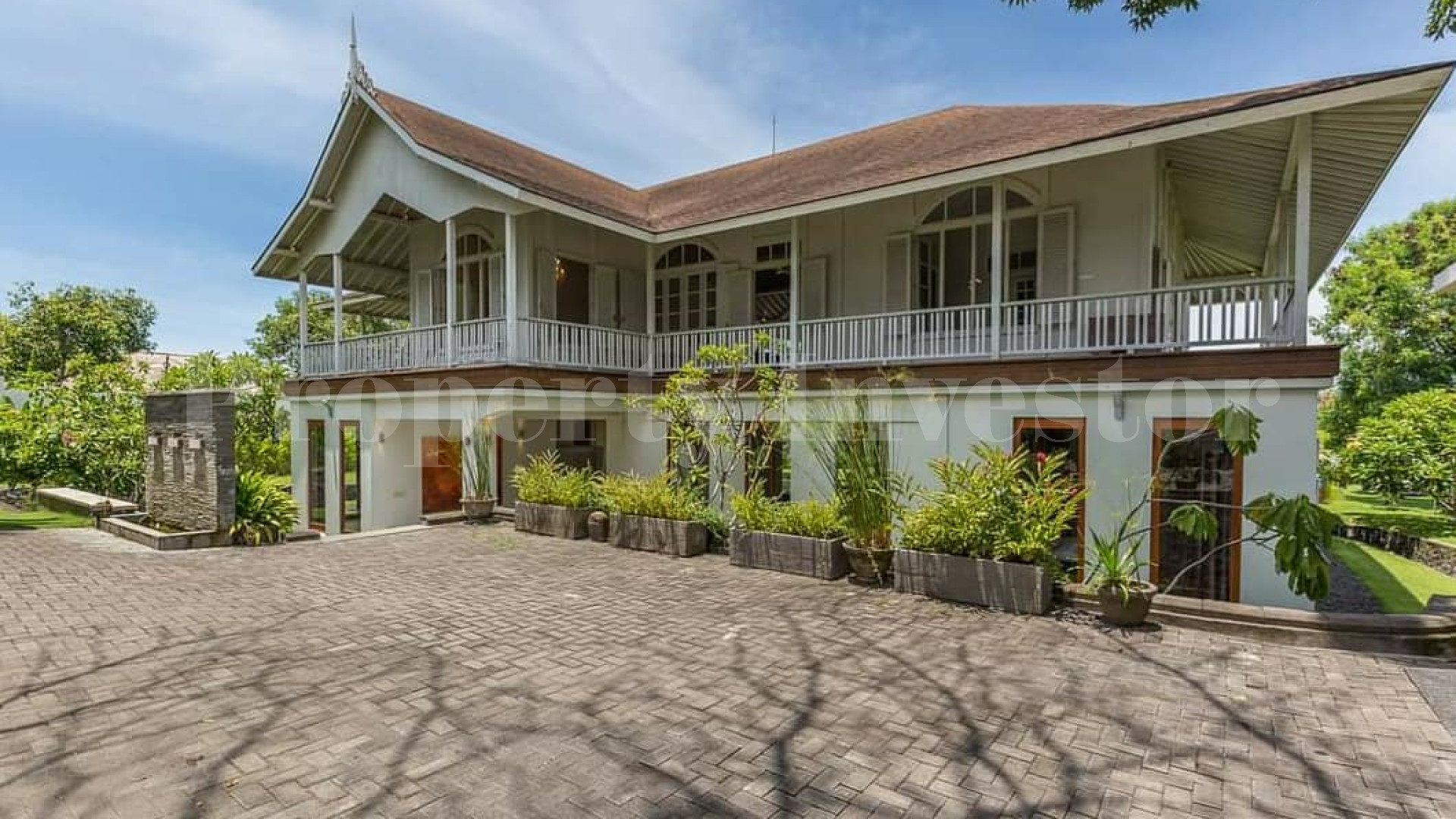 Sophisticated 6 Bedroom Luxury Colonial Style Villa for Rent in Canggu, Bali