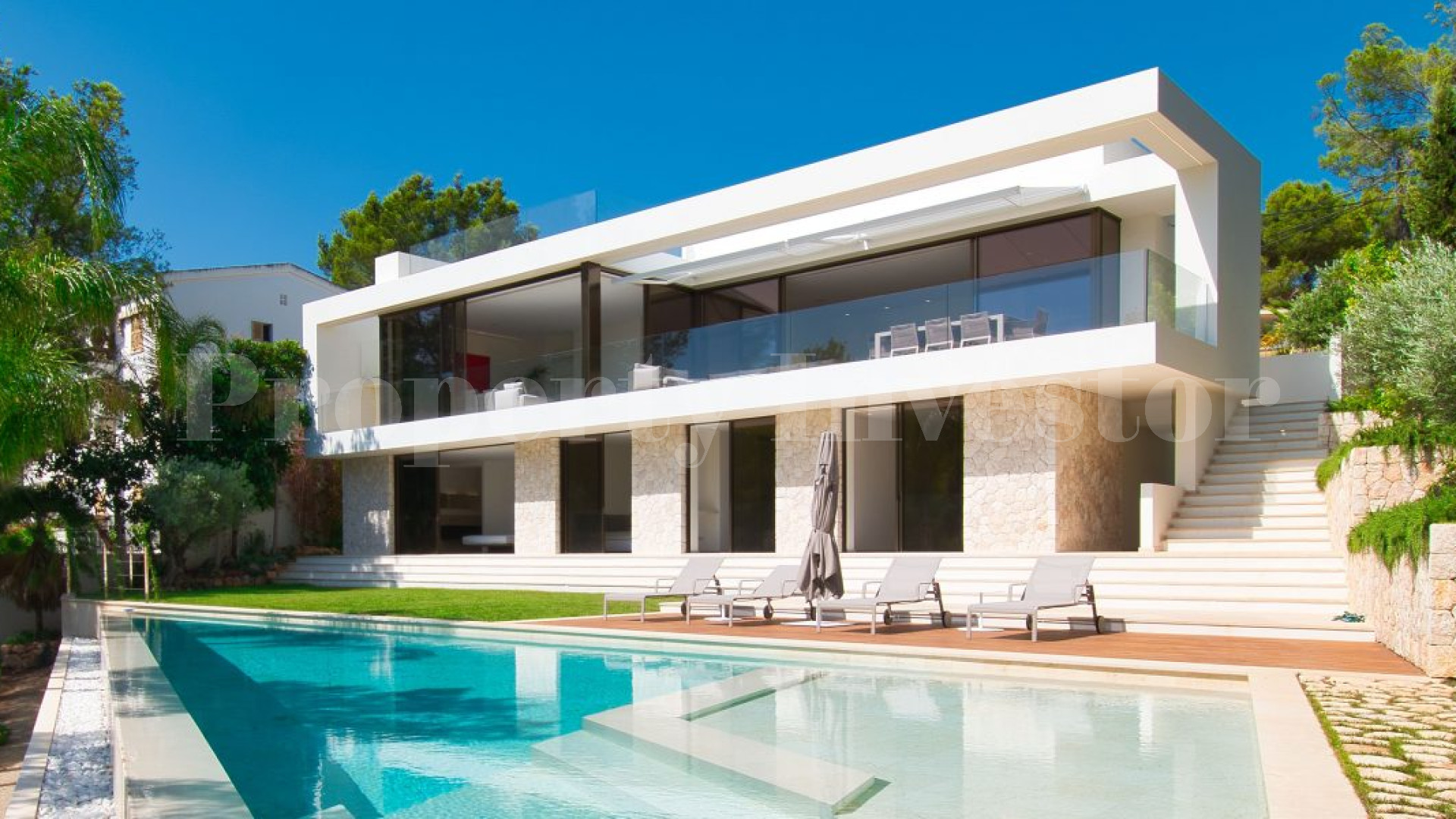 Exclusive New 4 Bedroom First Line Villa in “Club Náutico” in Santa Ponsa