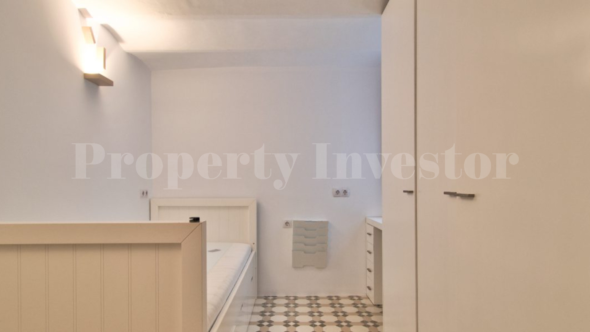 Charming 4 Bedroom Character Apartment in the Heart of Palma Old Town