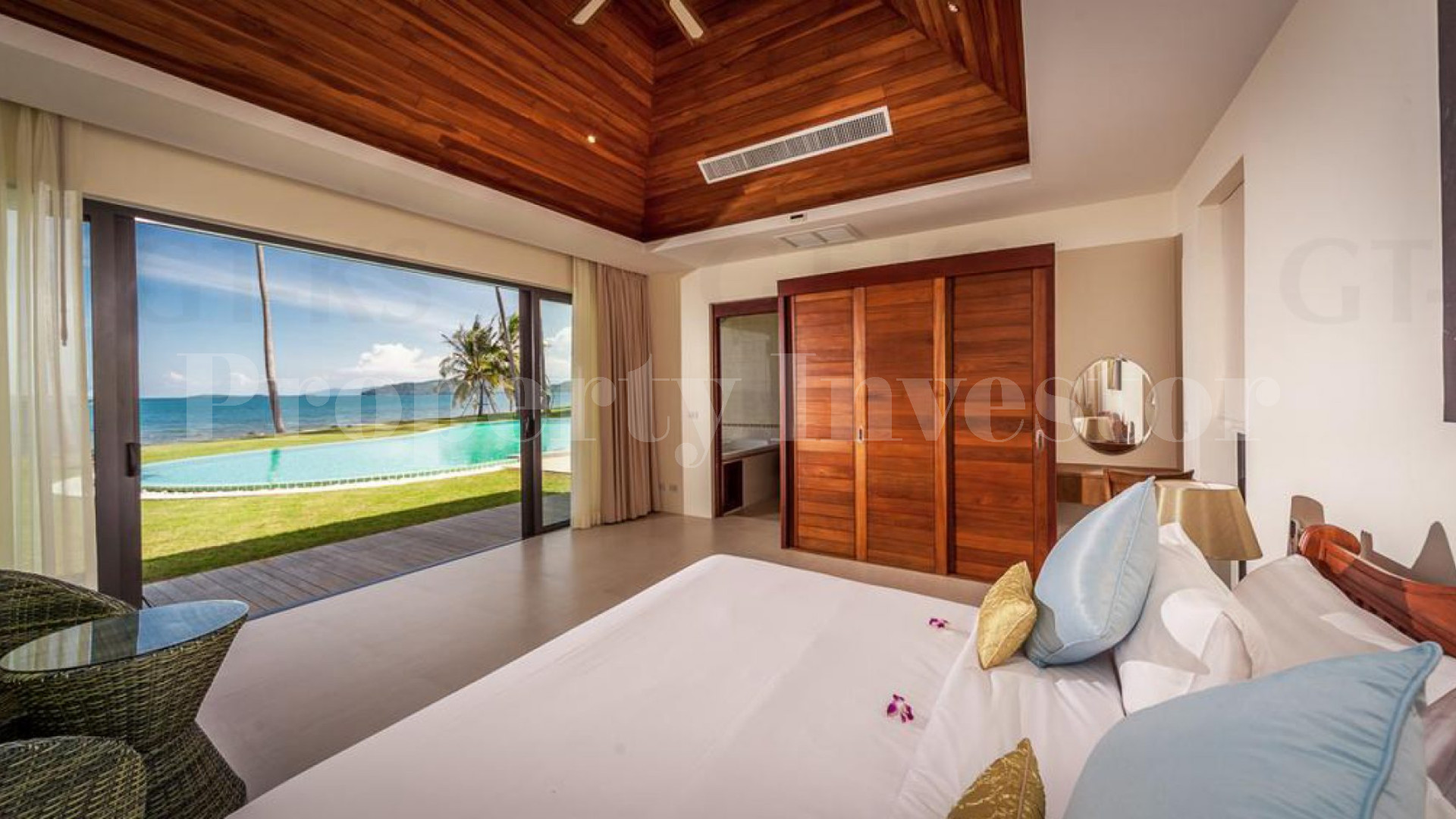 Stunning 4 Bedroom Modern Beachfront Villa with Private Beach Access for Sale in Koh Samui, Thailand