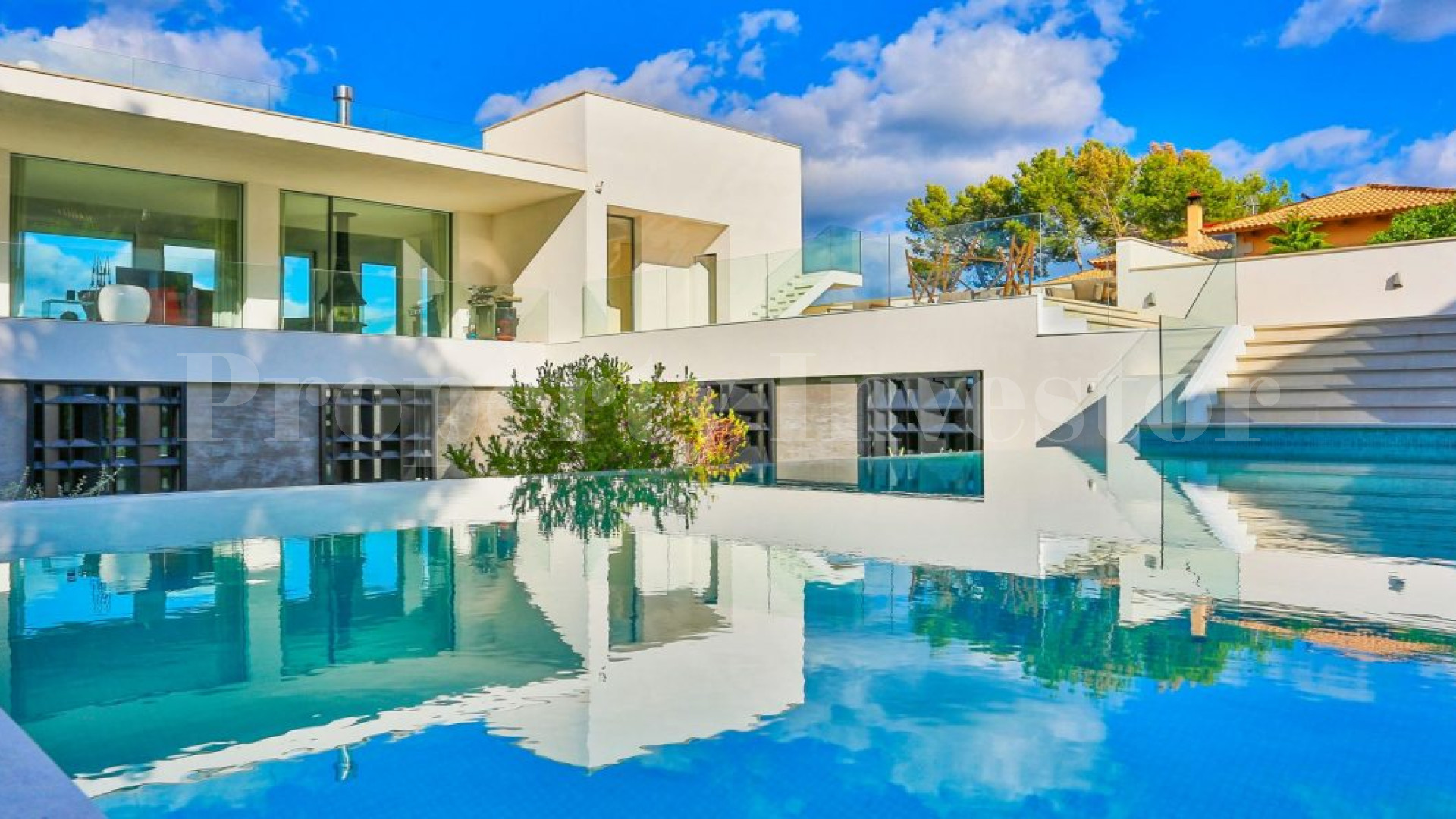 Spectacular 5 Bedroom Designer Villa in Nova Santa Ponsa