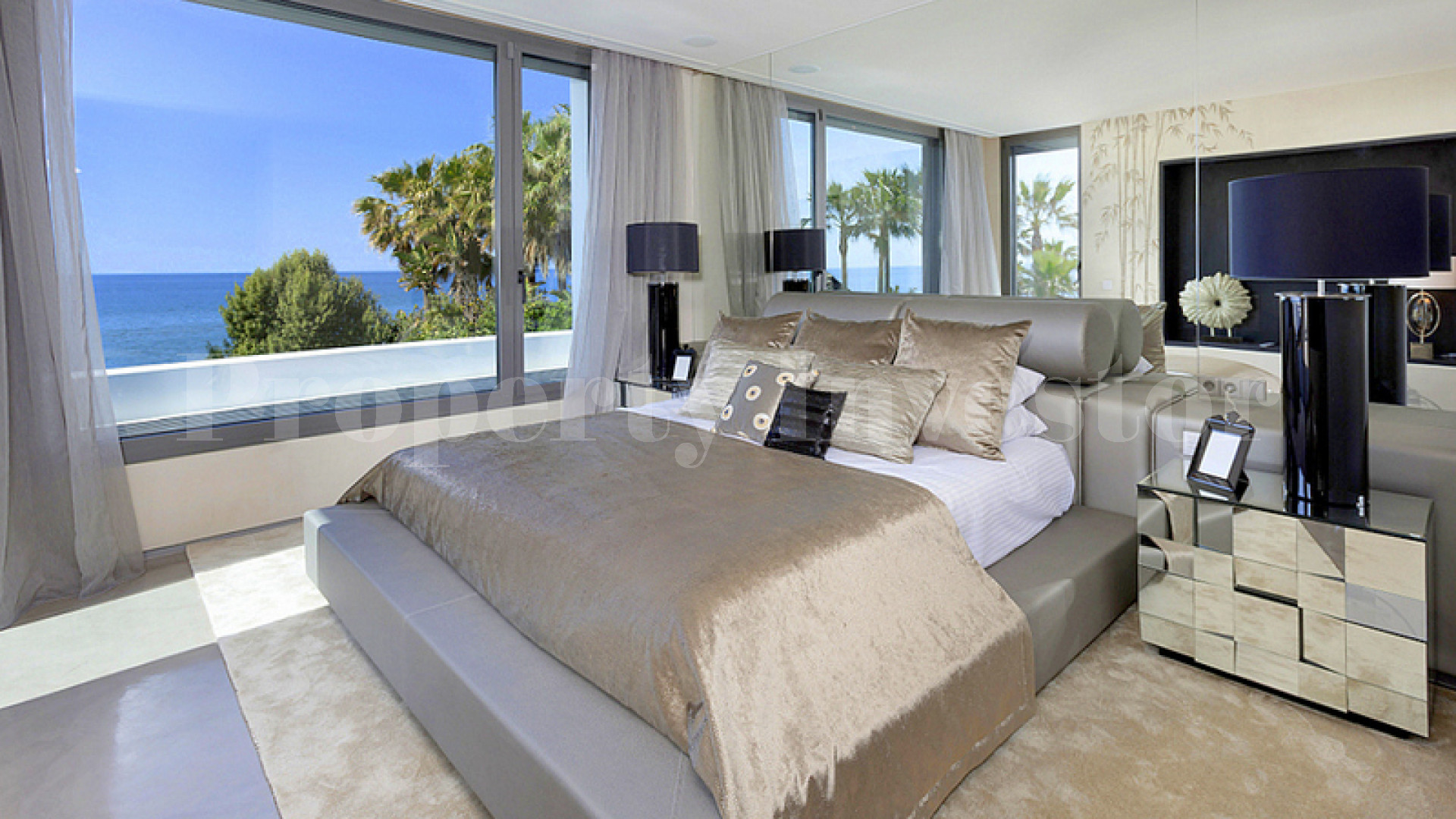 Modern 6 Bedroom Beachfront Villa in Marbella