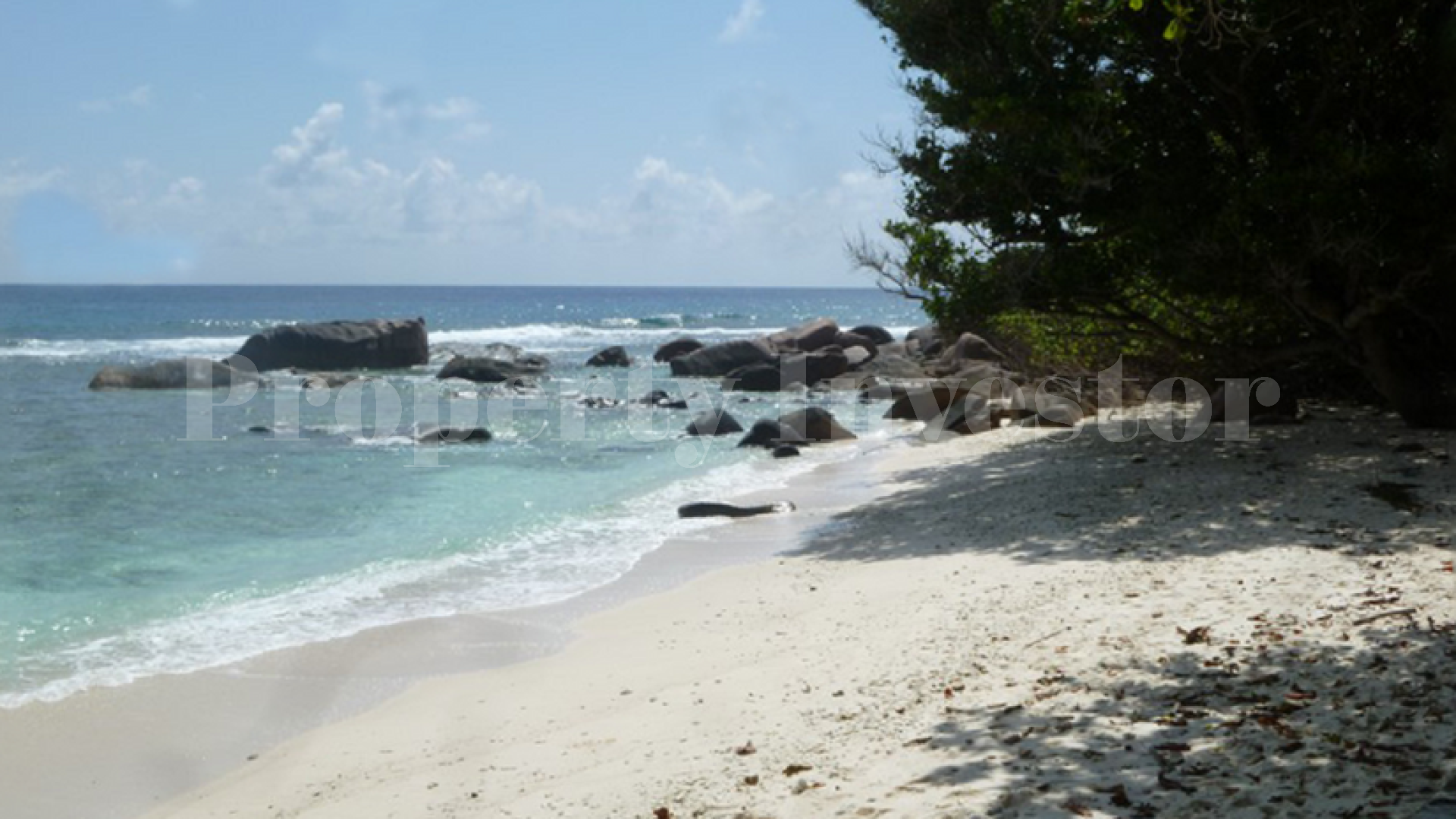 Private 3,862 m² Lot with Spectacular Sea Views for Sale on La Digue Island, Seychelles