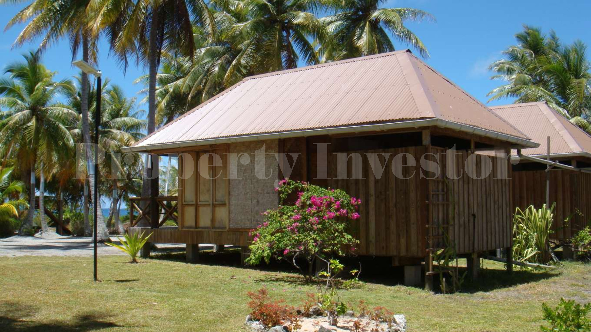 3.36 Hectare Private Boutique Island Retreat with 5 Bungalows in French Polynesia