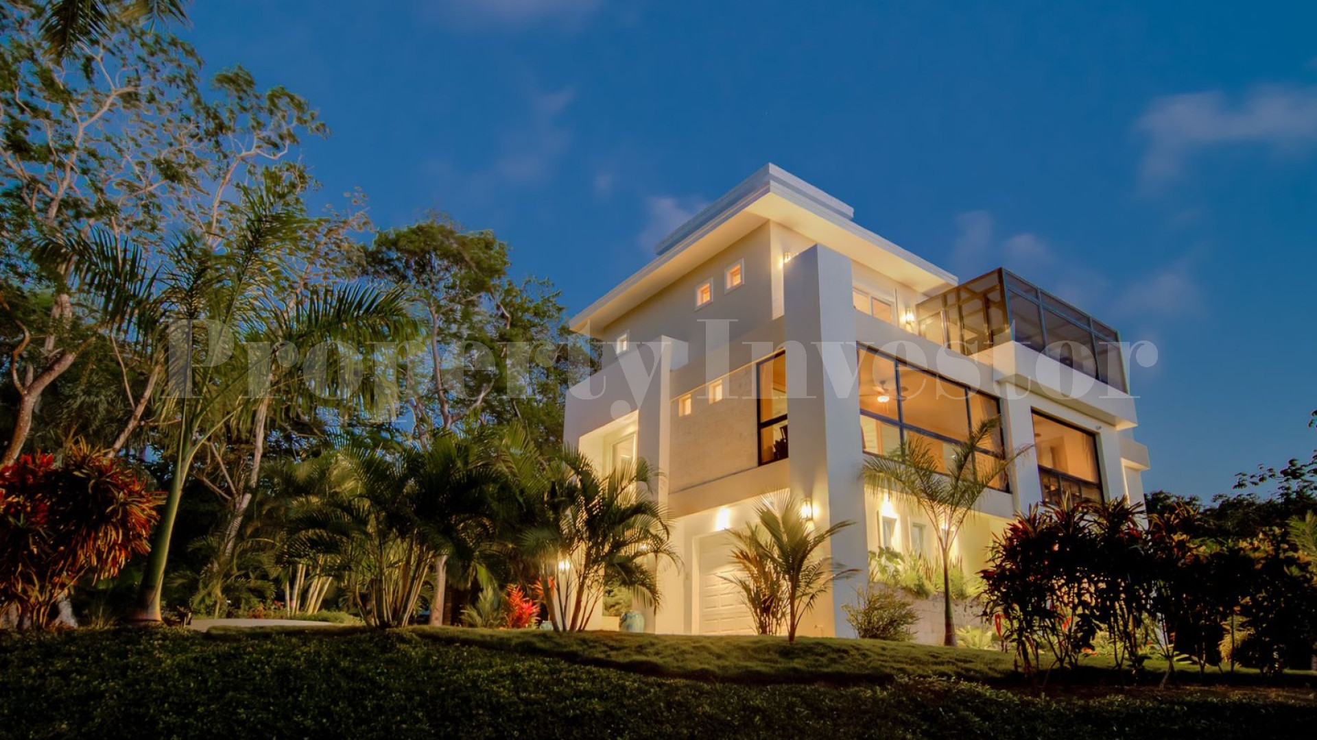 One-of-a-Kind 4 Bedroom Luxury Oceanview Designer Villa for Sale in Roatán, Honduras