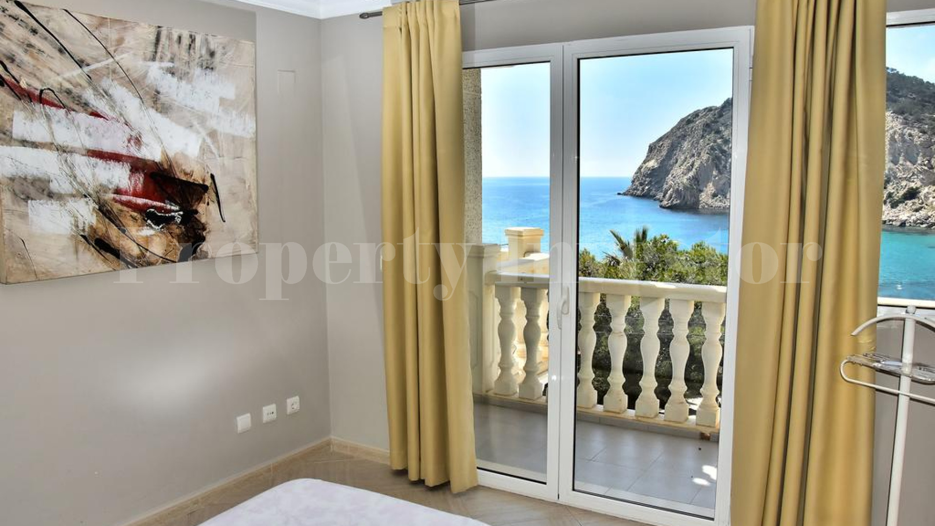 Stylish 11 Apartment Apart-Hotel with Amazing Panoramic Sea Views for Sale in Benidorm, Spain