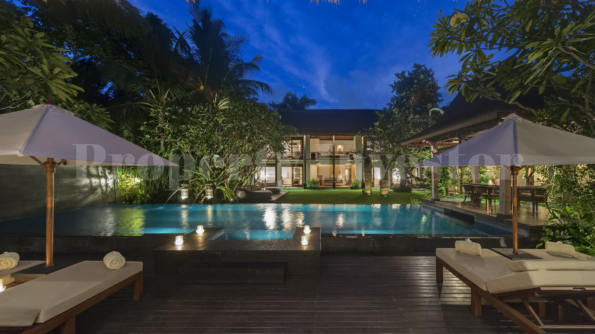 Chic 3 Bedroom Modern Balinese Villa in Prime Location for Sale in Seminyak, Bali