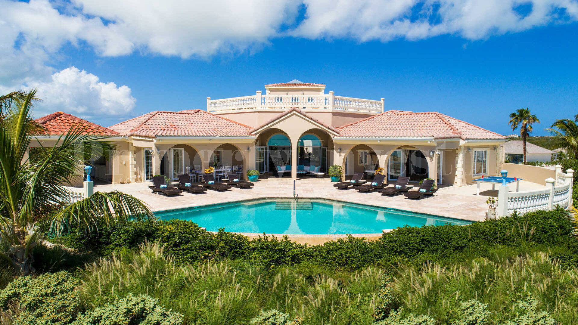 Popular 7 Bedroom Beachfront Rental Villa on Long Beach, Turks & Caicos