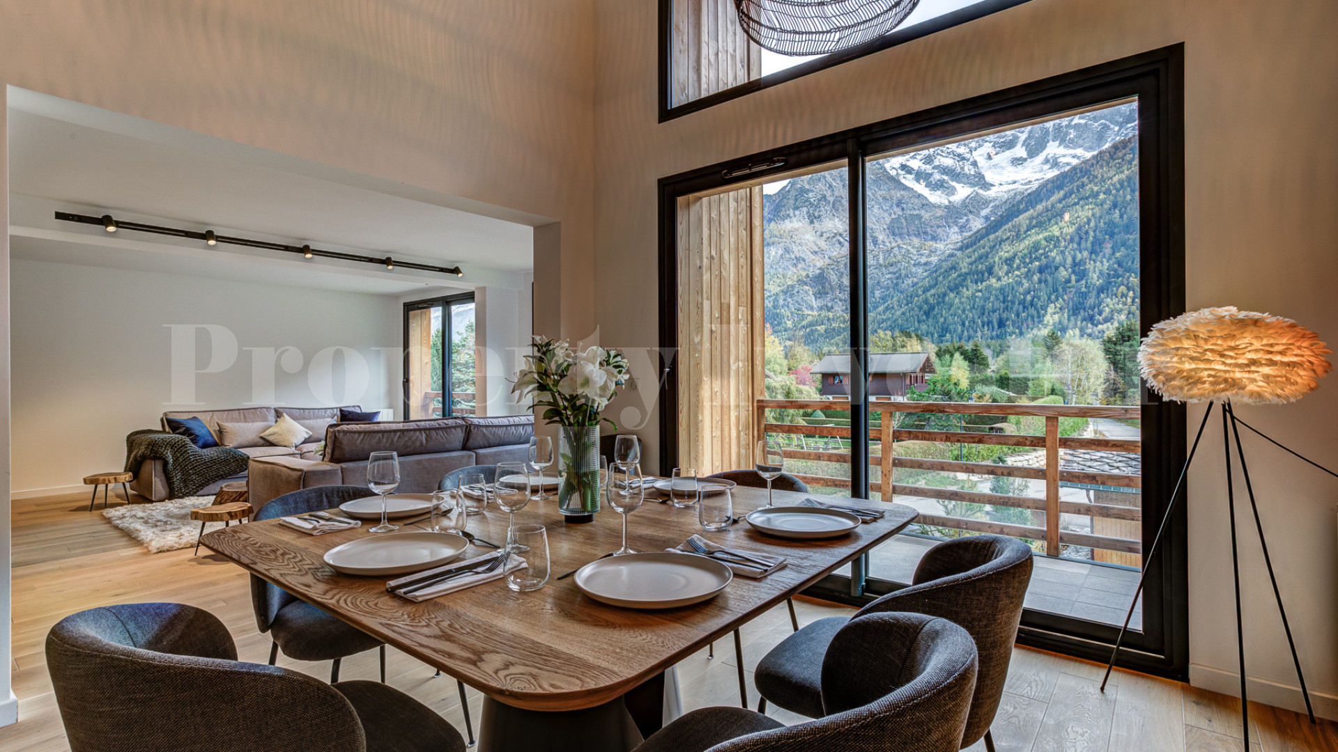 Beautiful 4 Bedroom Luxury Apartment with Mountain Views for Sale in Chamonix-Mont-Blanc, France