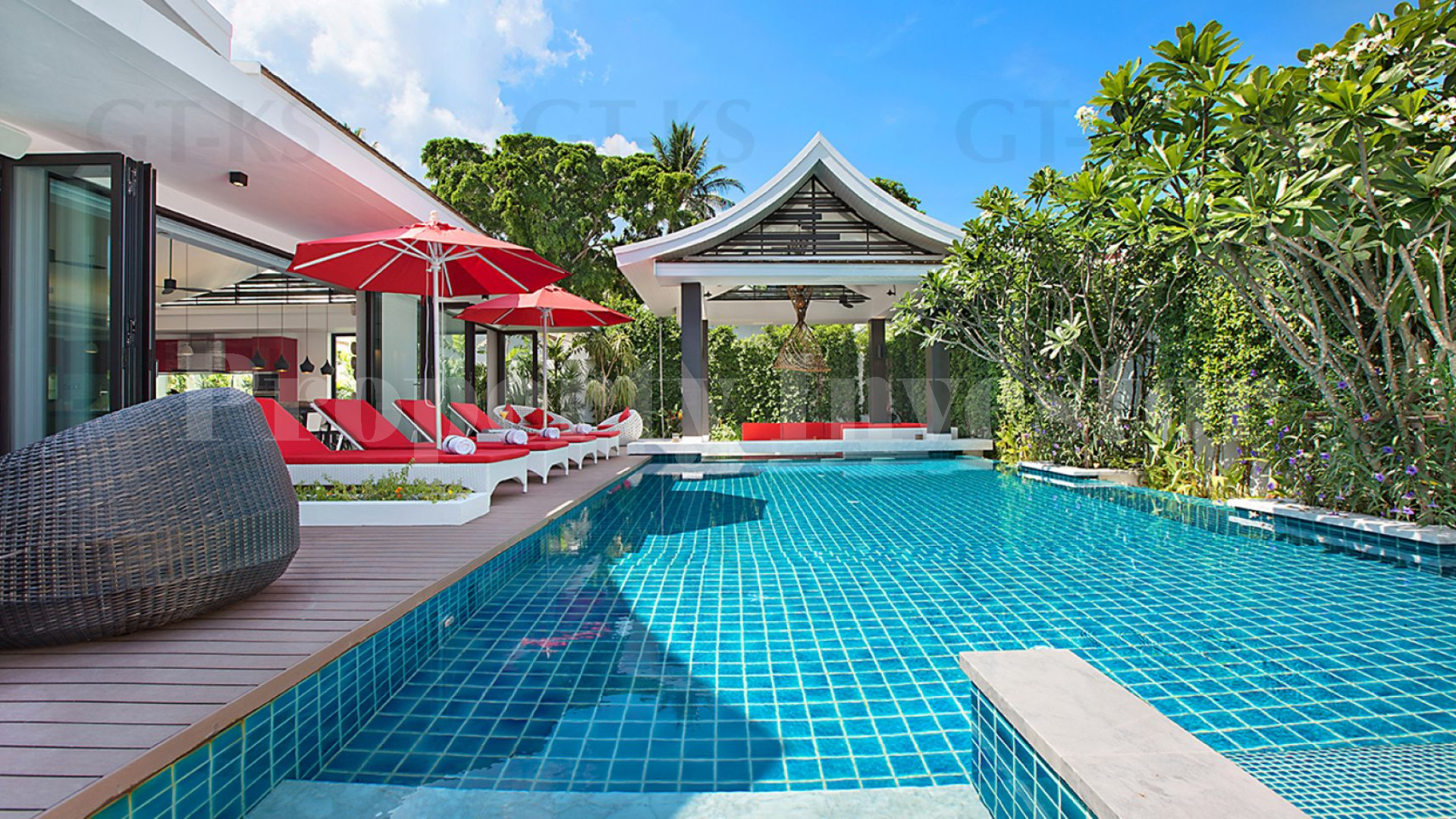 5 Bedroom Beachfront Villa for Sale in Baan Mango