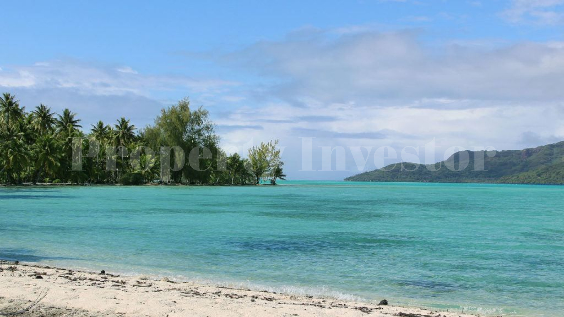 Picturesque 7.12 Hectare Private Virgin Island for Sale in Taha'a, French Polynesia