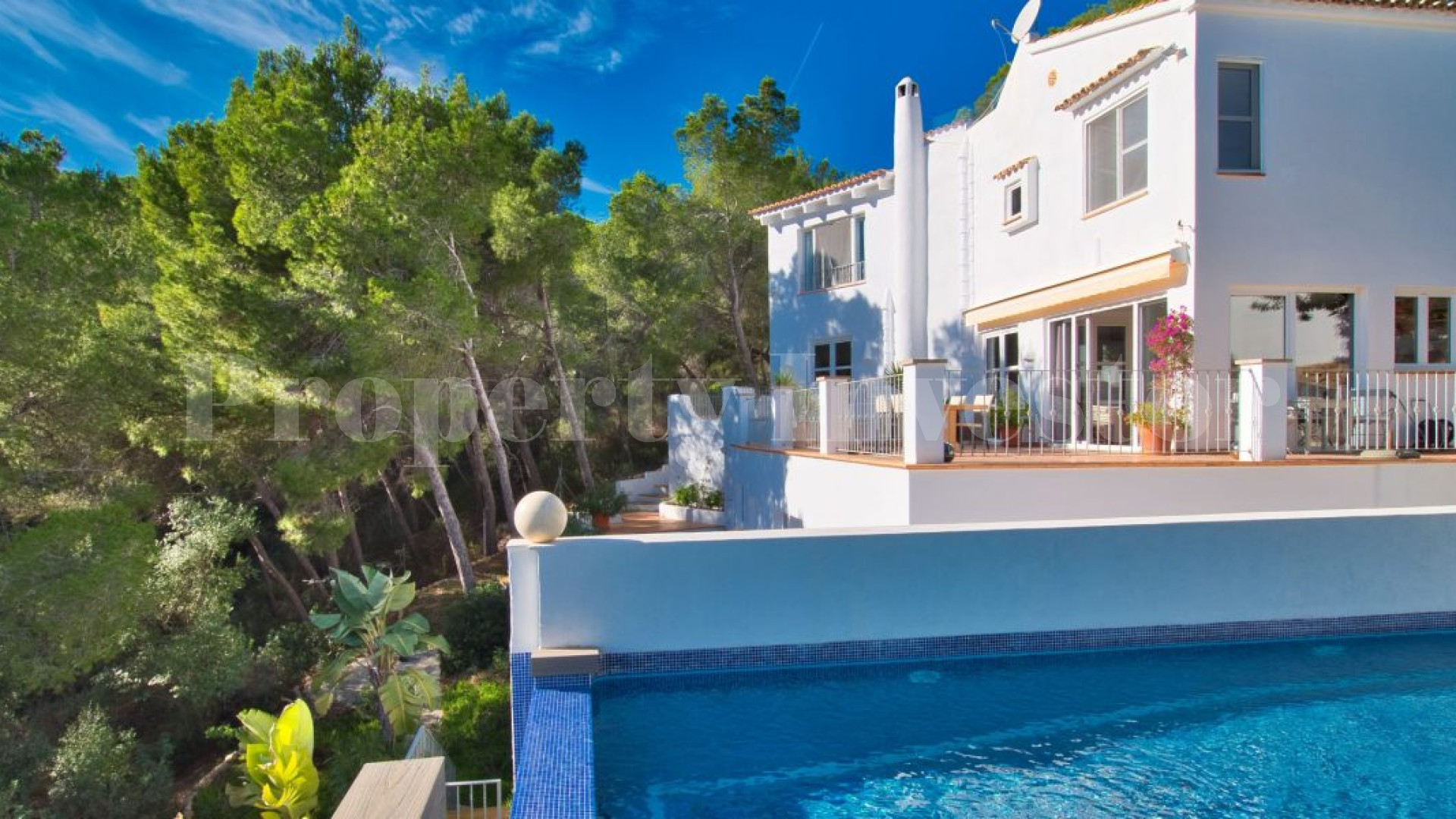 4 Bedroom Mediterranean Sea View Villa in Camp de Mar