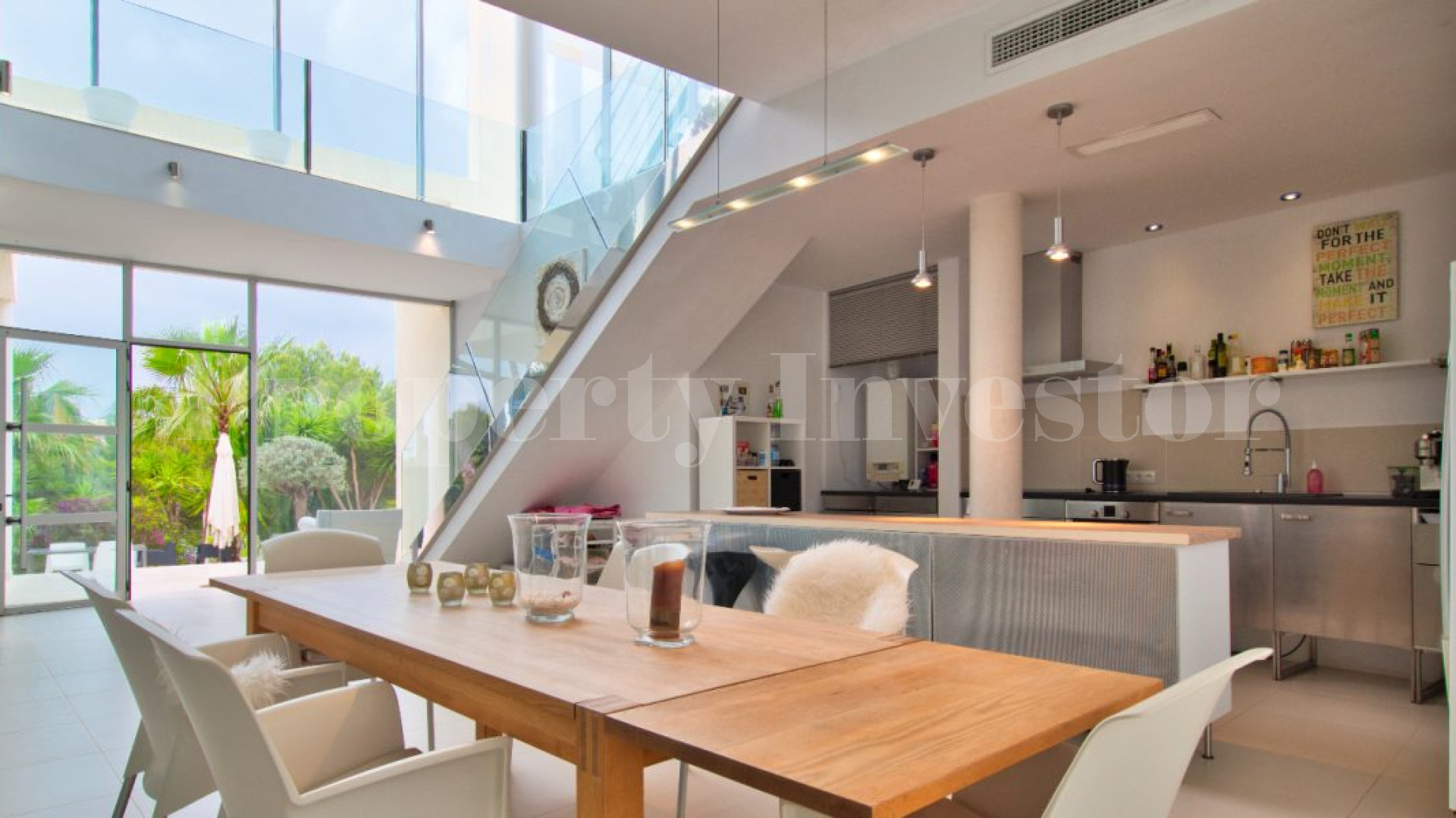 Stylish 4 Bedroom Modern Sea View Villa in Santa Ponsa