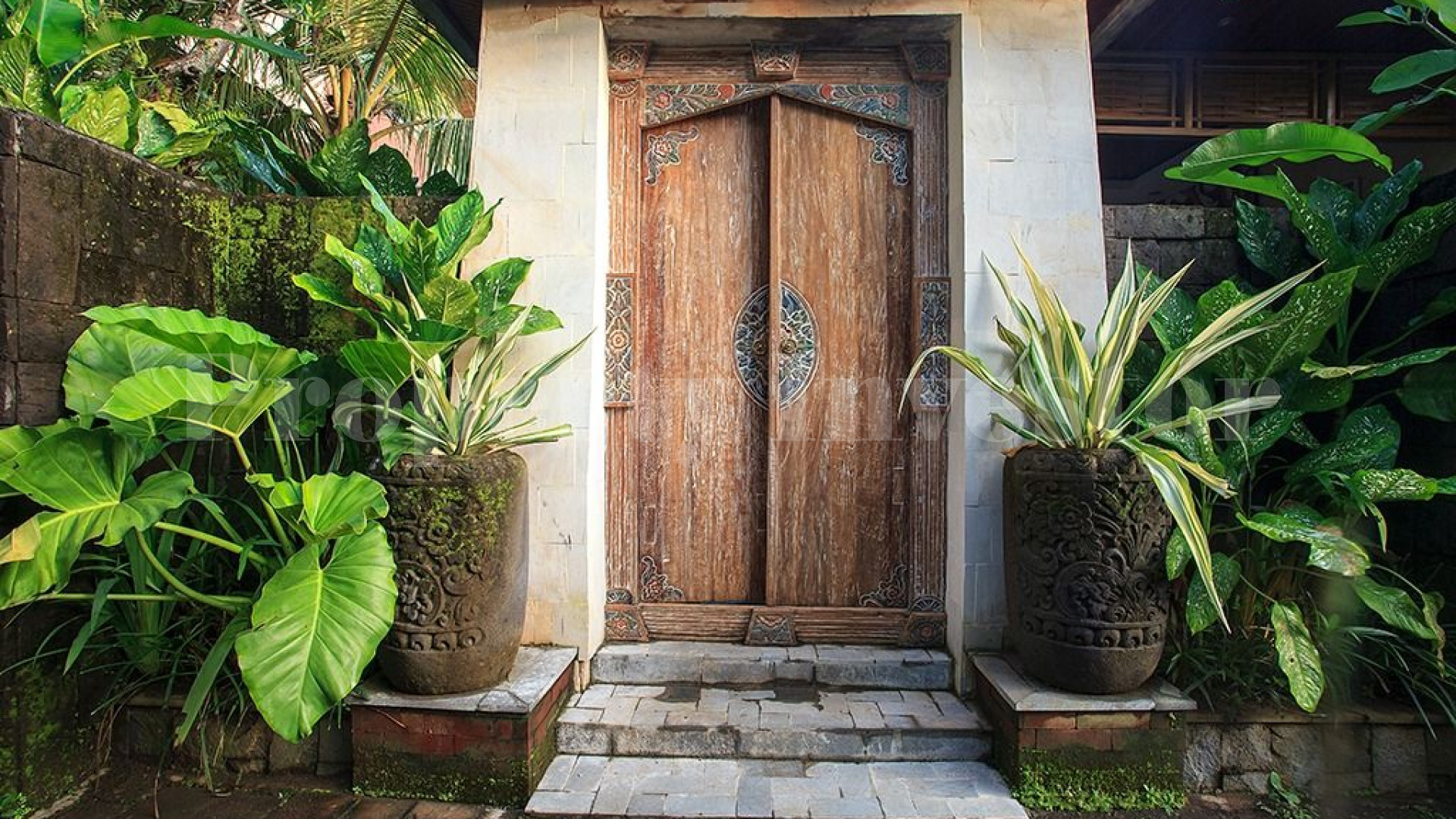 Perfectly Located 4 Villa/8 Bedroom Traditional Boutique Hotel for Sale in North Ubud, Bali