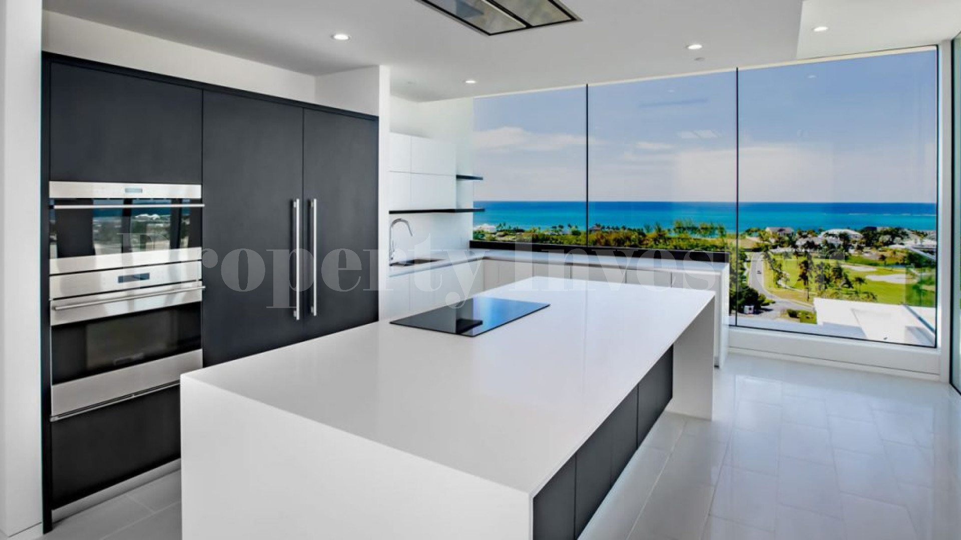 5 Bedroon Luxury Penthouse Condo on Paradise Island